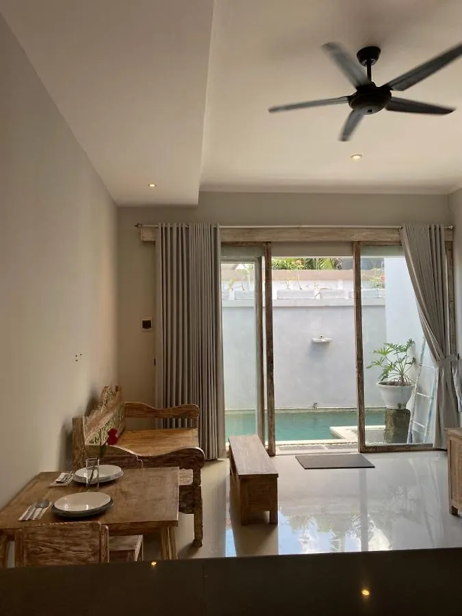 Moonshine Villa Seminyak Endonezya